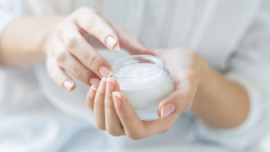 Photo of Come fare una crema riparatrice per le mani danneggiate